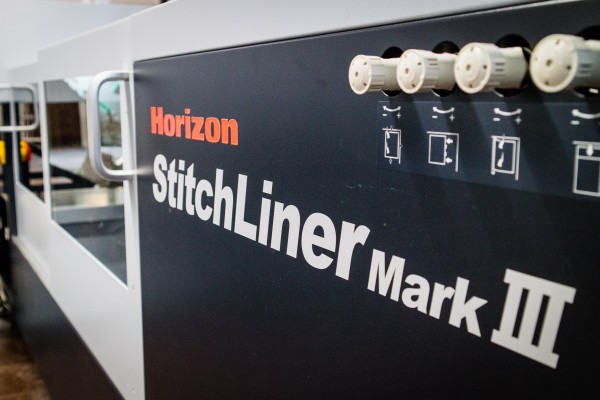 Der neue StitchLiner wird aufgestellt