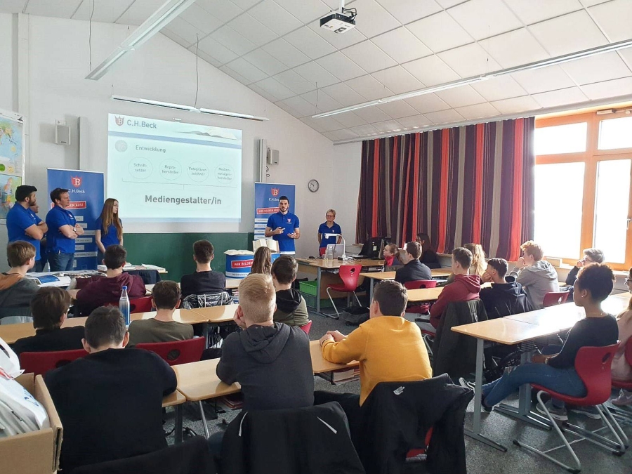 Berufsinformationstag in der Anton-Jaumann-Realschule Wemding